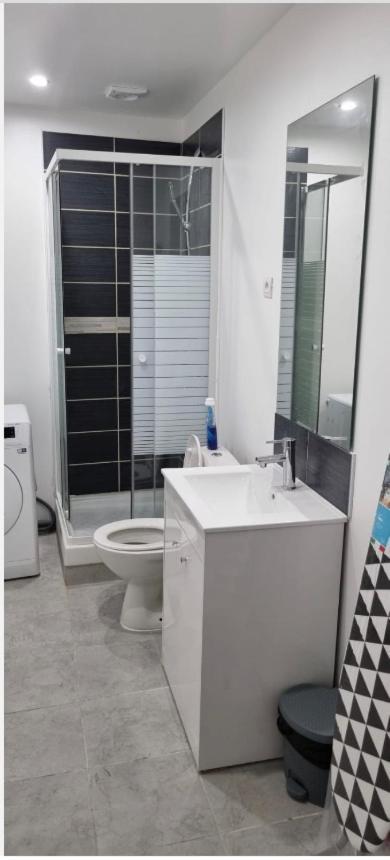 R1/Logement Proche De Paris - Villiers Le Bel Exterior foto